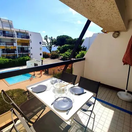 T2 Au Ponant Avec Piscine Apartment *