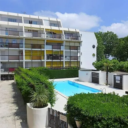 T2 Au Ponant Avec Piscine Apartment *